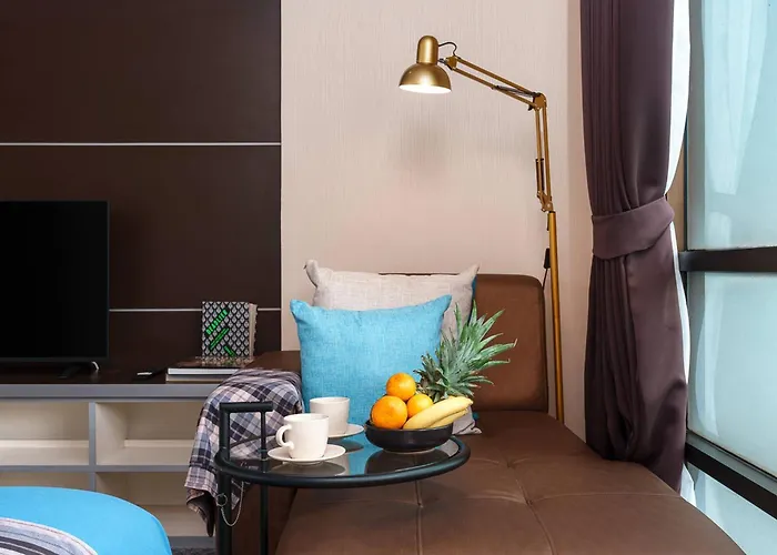 King With Kitchen-short Walk To Park,bts,mall